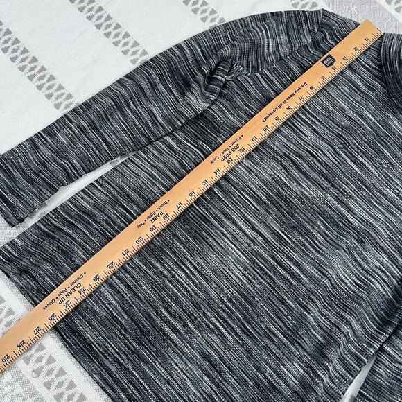 T by Talbots L Mock Neck Tunic Black Gray Marled Knit Button Shoulder Women's - Picture 2 of 10
